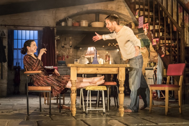 Laura Donnelly (Caitlin Carney) e Paddy Considine (Quinn Carney) in &quot;The Ferryman&quot;, regia Sam Mendes. Foto Johan Persson