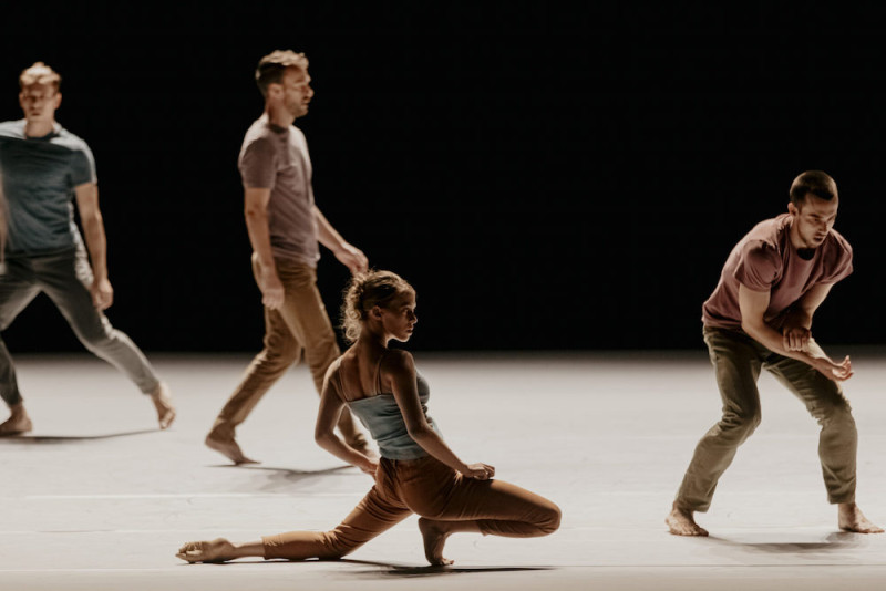&quot;Secus&quot;, coreografia Ohad Naharin. Foto Alice-Vacondio
