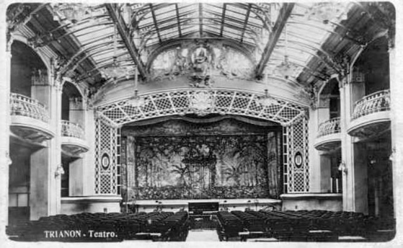 Interno Teatro Trianon