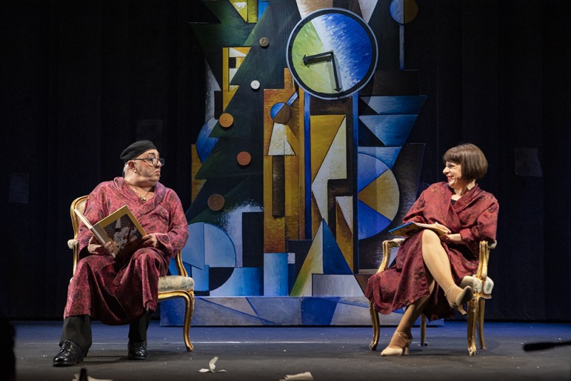 Peppe Barra e Lalla Esposito in &quot;Non c&#039;è niente da ridere&quot;, regia Lamberto Lambertini. Foto Salvatore Minopoli, Ag Cubo