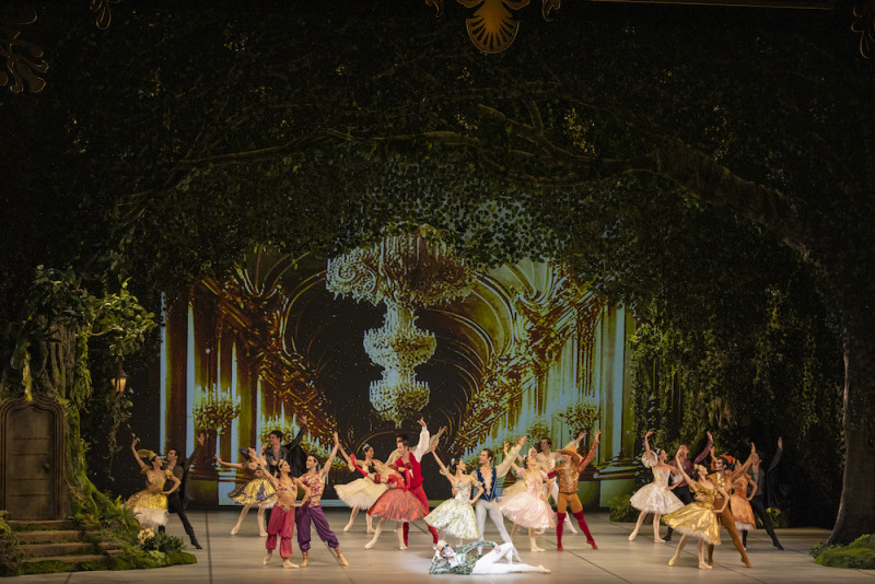 &quot;A Thousand Tales Ballet&quot;, coreografia Francesco Ventriglia. Foto Vito Lorusso