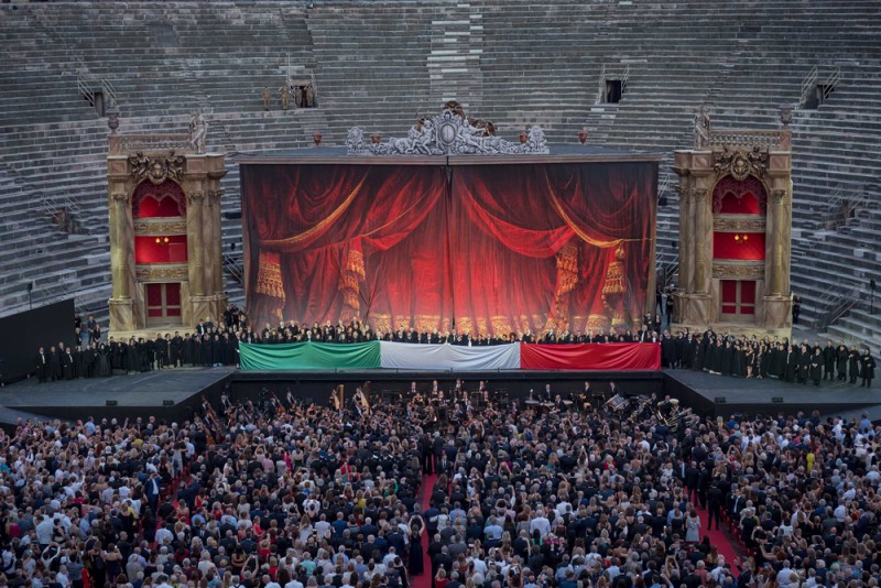 &quot;La Traviata&quot; - regia Franco Zeffirelli. Foto ENNEVI