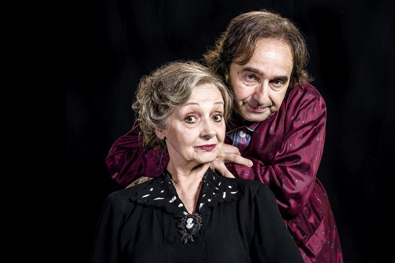 Milena Vukotic e Antonello Avallone in &quot;Regina madre&quot;, regia Antonello Avallone