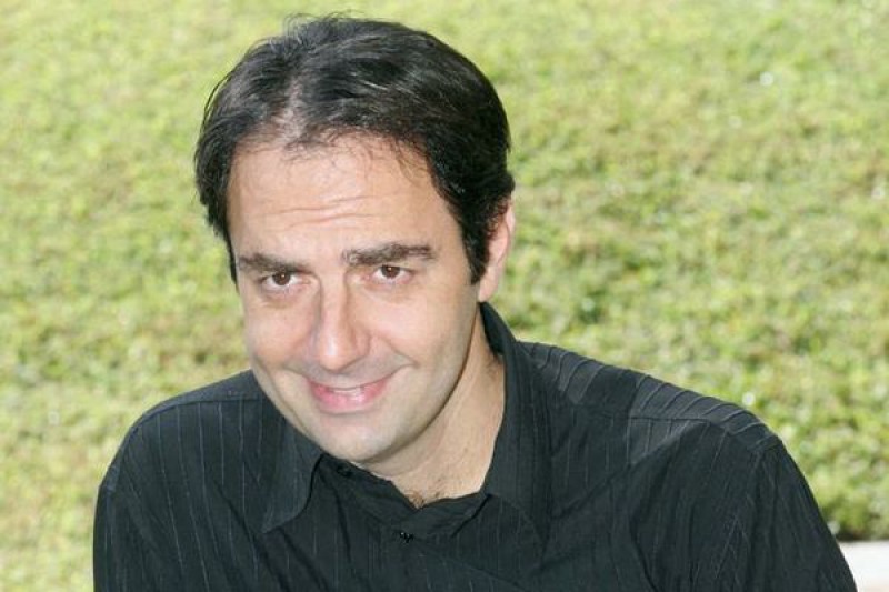 Neri Marcorè