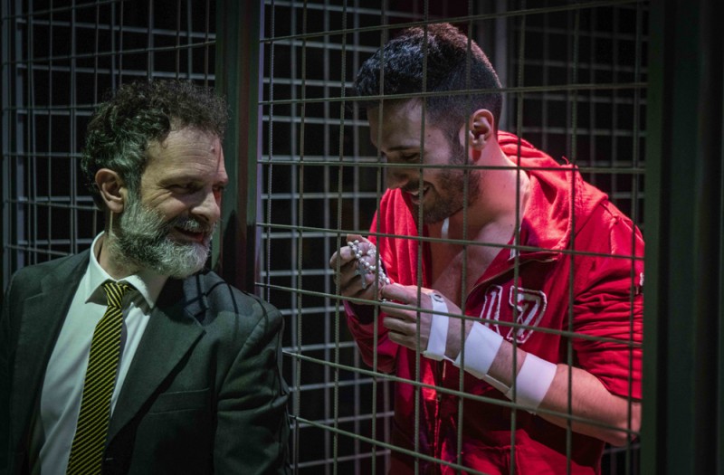 Ciro Masella e Samuele Picchi in “Tebas Land”, regia Angelo Savelli. Foto Marco Borrelli