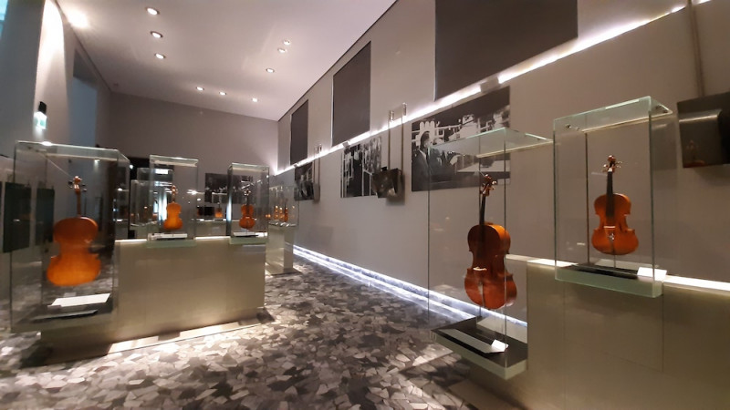 Liutai Italiani del Novecento nelle Collezioni del Museo del Violino