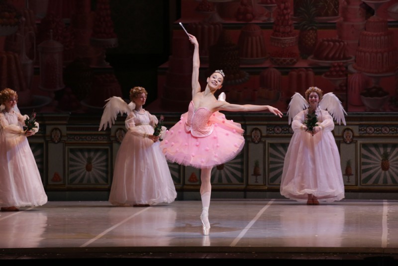 &quot;Lo Schiaccianoci&quot;, coreografia George Balanchine. Al centro Nicoletta Manni. Foto Marco Brescia e Rudy Amisano – Teatro alla Scala