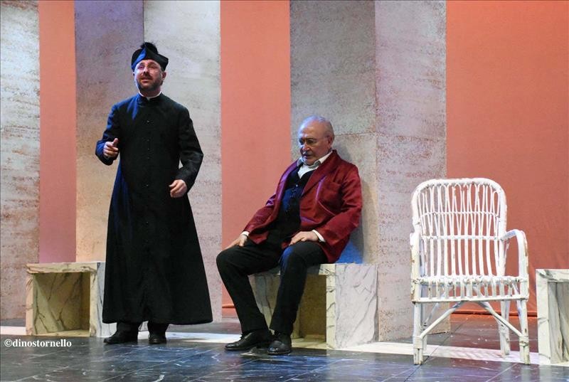 Miko Magistro e Carlo Ferrari in &quot;Il gallo&quot;, regia Federico Magnano San Lio