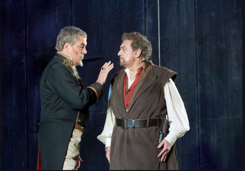 Placido Domingo e Ferruccio Furlanetto in &quot;Don Carlo&quot;, regia Daniele Abbado. Foto Wiener Staatsoper – Michael Pöhn