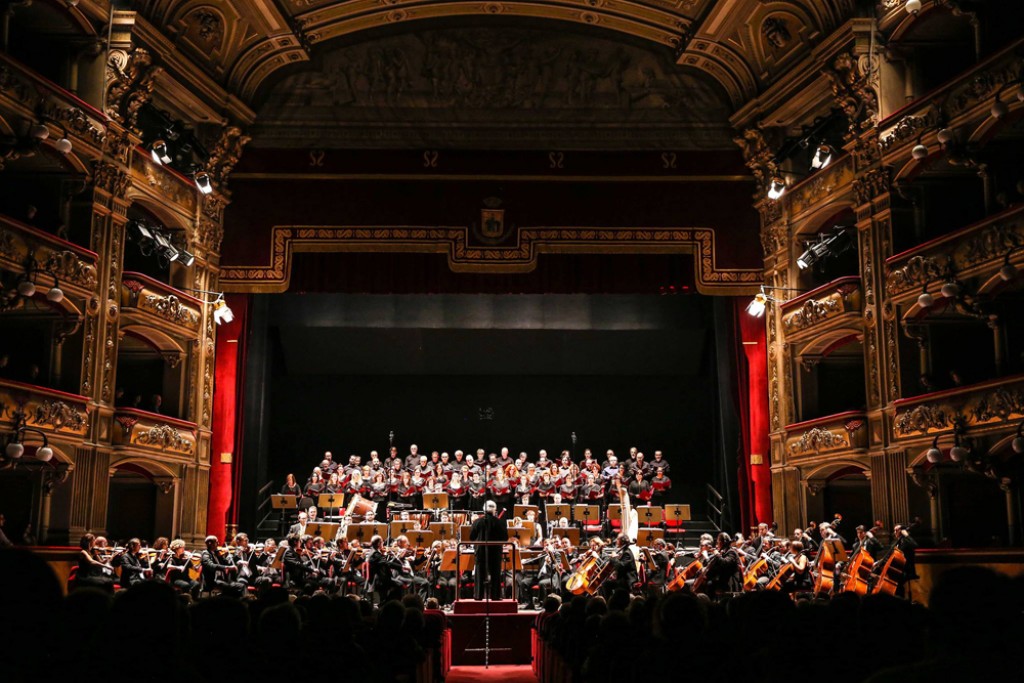 Concerto Sinfonico corale d’inaugurazione Teatro Massimo Bellini di Catania, direttore Gianluigi Gelmetti. Foto Giacomo Orlando
