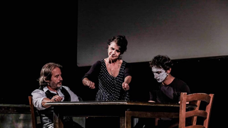 da sin.  Vincenzo Tripodo, Margherita Smedile, Francesco Gallelli in &quot;Semper fidelis&quot;, regia Saverio Tavano