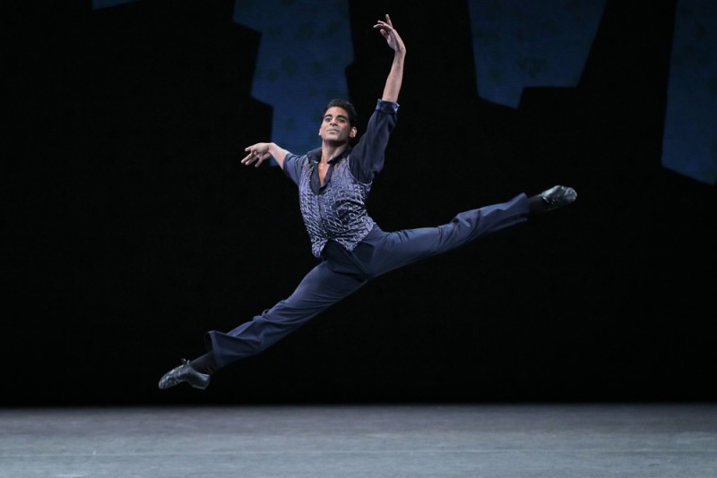 Amar Ramasar in &quot;Who Cares&quot;, coreografia George Balanchine. Foto Paul Kolnik