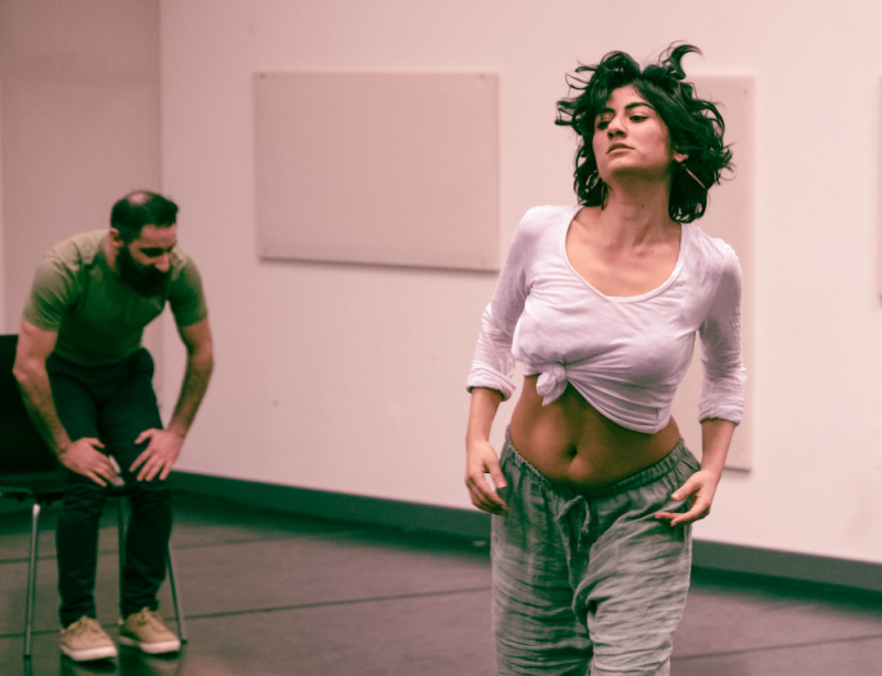 coreografia Bassam Abou Diab, Andrea Fahed. Foto Riccardo Panozzo