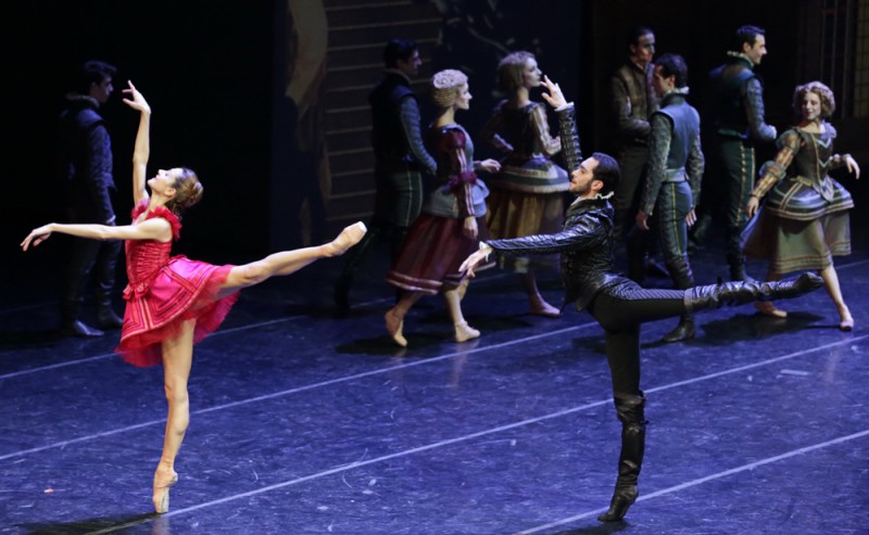 Nicoletta Manni e Christian Fagetti in &quot;Cinderella&quot;, coreografia Mauro Bigonzetti. Foto Brescia e Amisano, Teatro alla Scala