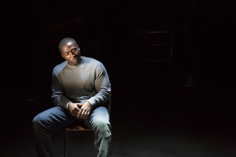 Eric Kofi Abrefa in &quot;ear for eye&quot;, regia debby tucker green. Royal  Court,  Jerwood  Theatre  Downstairs. Foto Stephen  Cummiskey