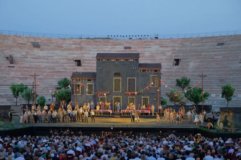 &quot;Rigoletto&quot;, regia Antonio Albanese. Foto ENNEVI