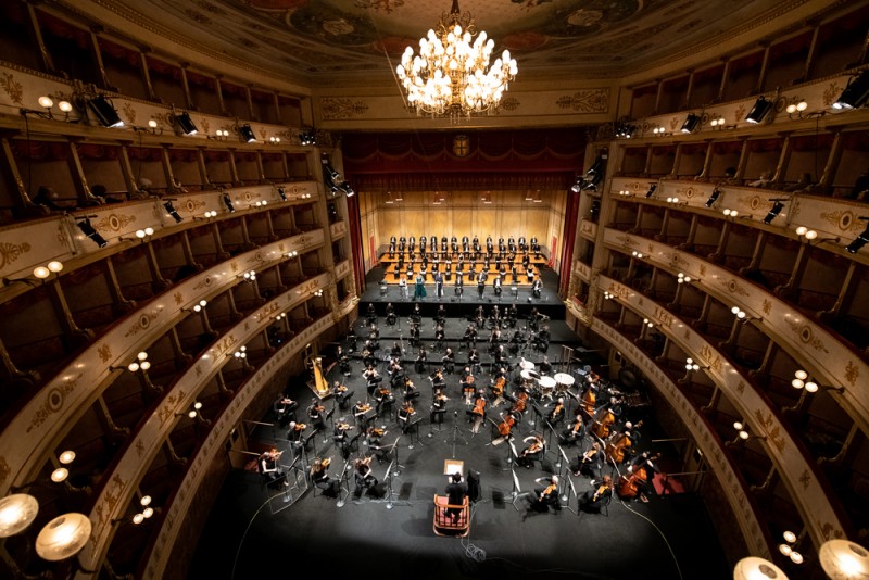 &quot;Don Carlo&quot;, direttore Jordi Bernàcer. Foto Rolando Paolo Guerzoni