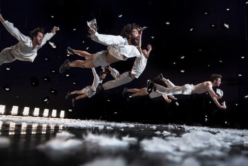 &quot;In spite of wishing and wanting&quot;, regia, coreografia, scenografia Wim Vandekeybus. Foto Danny Willems