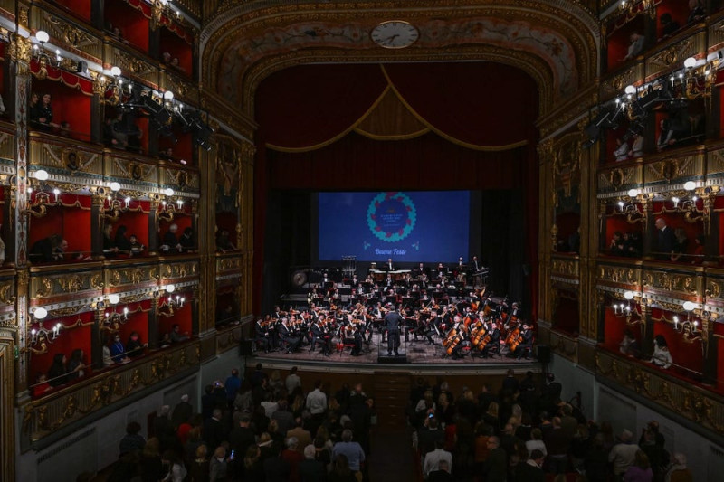 Gran Concerto di Capodanno, direttore Andrea Albertin. Orchestra Filarmonica Verdi, Salerno