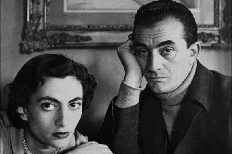 Luchino Visconti con la sorella Uberta fotografati all’interno della Colombaia