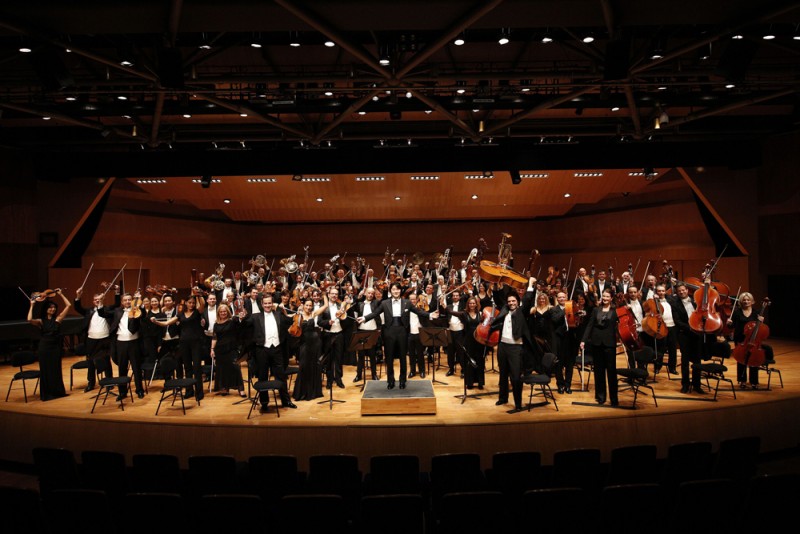 Kazuki Yamada e l&#039;Orchestre philharmonie de Monte-Carlo. Foto JC Vinaj - OPMC
