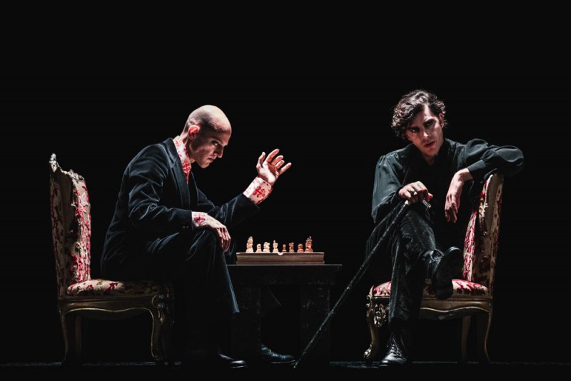 Alessandro Pezzali e Michele Riondino in “Il Maestro e Margherita”, regia Andrea Baracco. Foto Guido Mencari